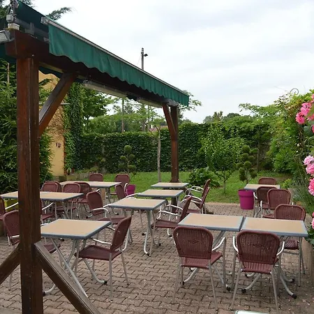 Hotel Cote Midi D'hote 2*