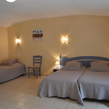 Отель Cote Midi D'hote 2*